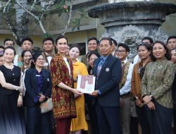 Poltekpar Bali Gelar Bedah Buku, Bahas Masa Depan Pariwisata Indonesia