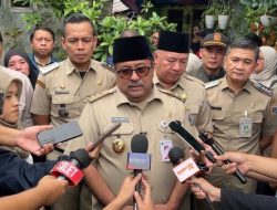 Rano Karno Janji Biayai Pendidikan Anak Bu Guru Korban Kecelakaan Kereta di Bekasi